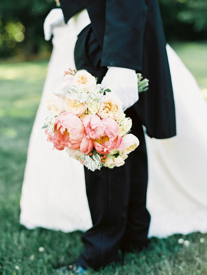 the-graylyn-estate-pale-blue-pink-wedding-perry-vaile-9