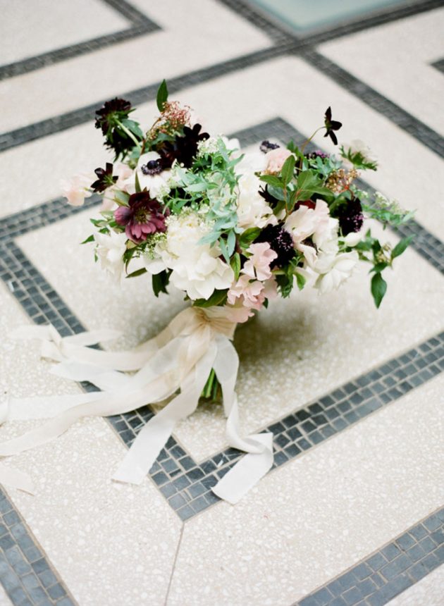 brooklyn-museum-glam-floral-modern-art-wedding-inpsiration10