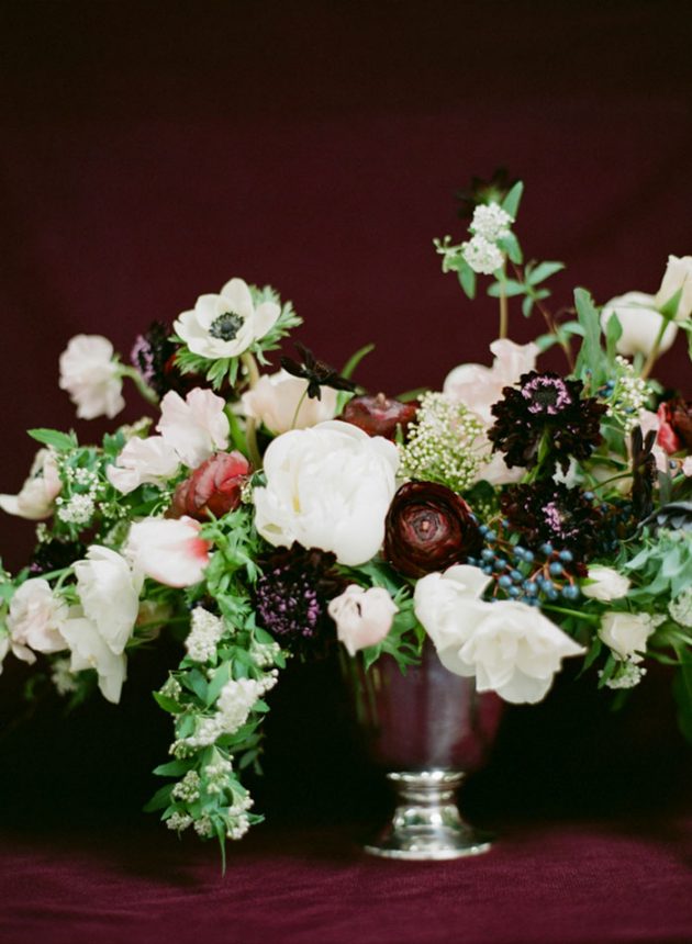 brooklyn-museum-glam-floral-modern-art-wedding-inpsiration45