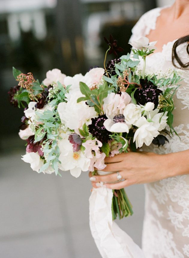 brooklyn-museum-glam-floral-modern-art-wedding-inpsiration54