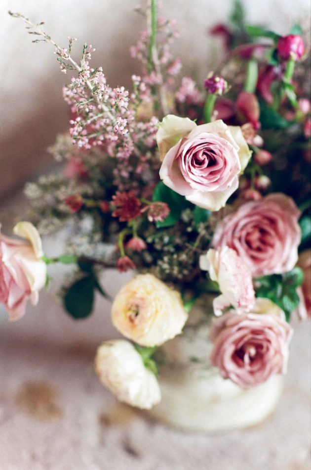 european-boudoir-inspiration-wedding-shoot-lavender-roses12
