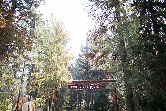 pine-river-ranch-washington-rustic-forest-blue-wedding-inspiration13
