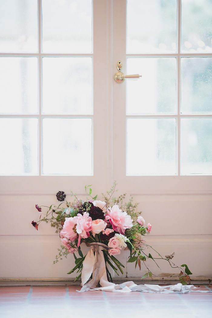 Ribault-Club-modern-geometry-floral-wedding-inspiration13