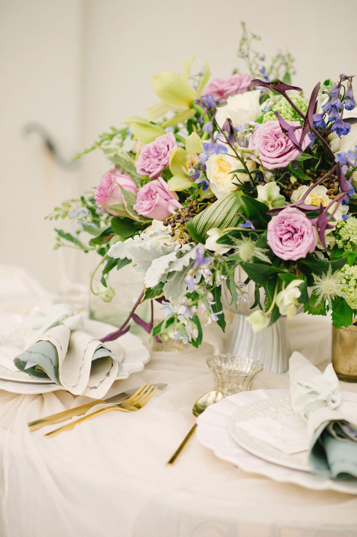 french-quarter-new-orleans-romantic-old-world-lavender-wedding-inspiration07
