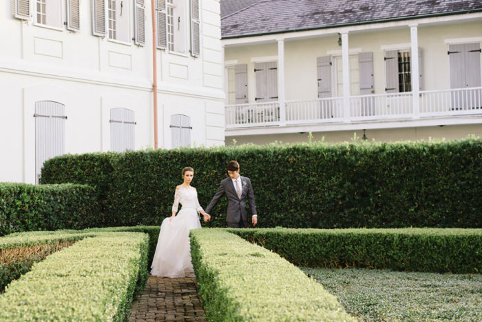 french-quarter-new-orleans-romantic-old-world-lavender-wedding-inspiration28