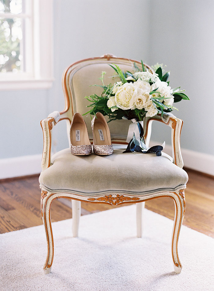 brittland-manor-relaxed-elegant-maine-gold-wedding-party-inspiration13