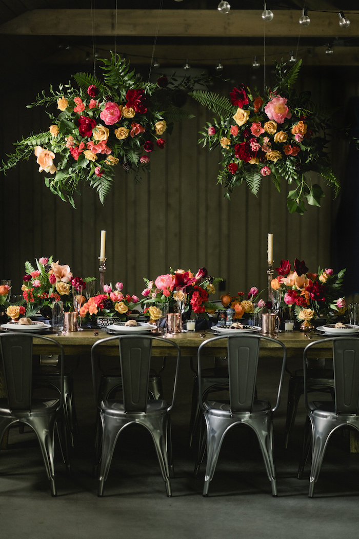 deep-moody-tropical-barn-floral-wedding-inspiration06