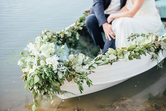 elegant-rustic-farm-boat-white-wedding-inspiration17