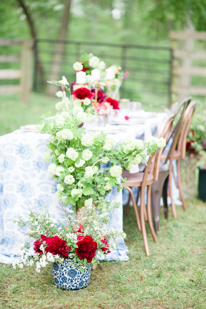 punchy-southern-red-barn-wedding-inspiration46