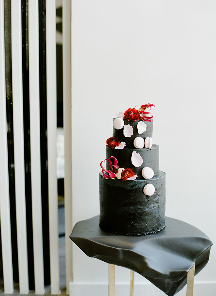 dutch-floral-pink-modern-vintage-wedding-inspiration18