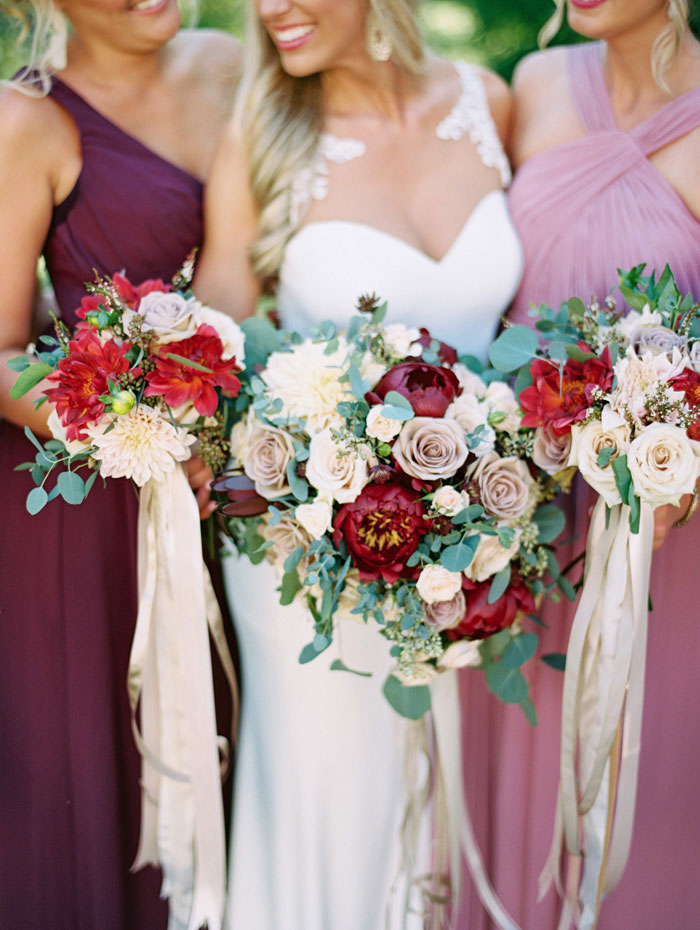 silver-oaks-chateau-saint-louis-red-lavender-pink-floral-wedding-inspiration18