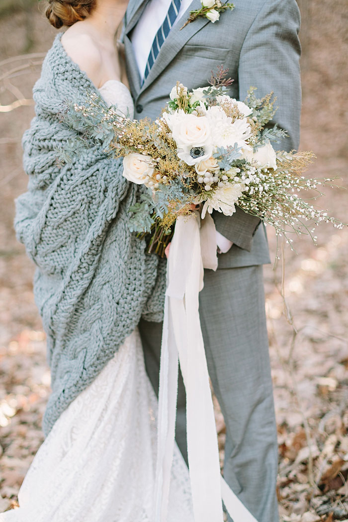 winter-forest-cozy-blanket-rustic-wedding-inspiration11