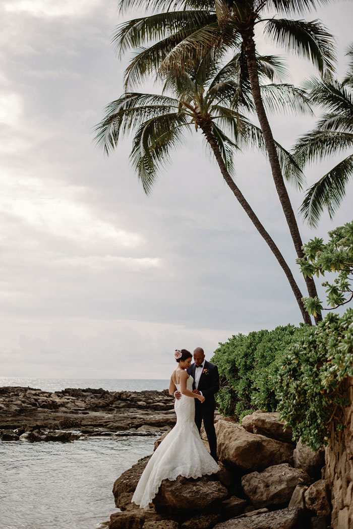 hawaii-desitnation-beach-rose-pink-floral-wedding-inspiration14