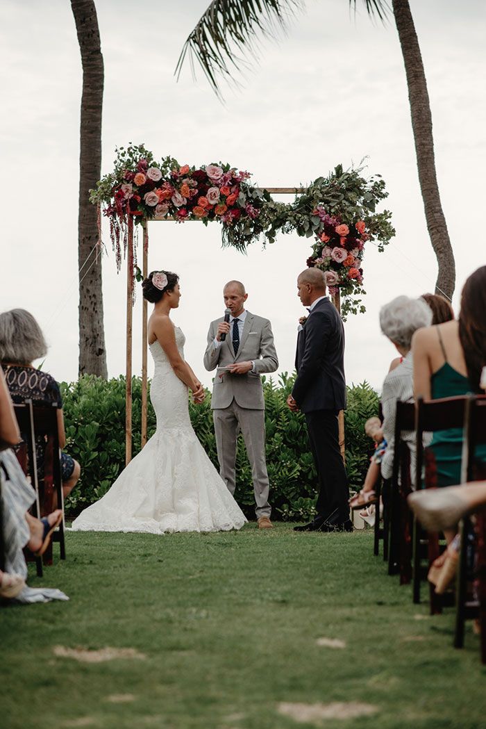 hawaii-desitnation-beach-rose-pink-floral-wedding-inspiration30