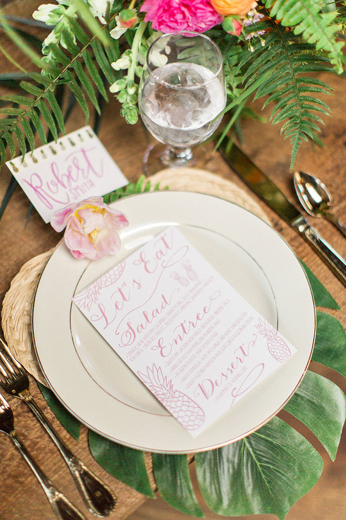 palm-beach-tropical-pineapple-floral-wedding-inspiration07