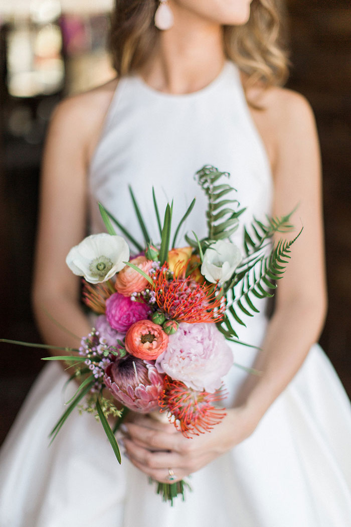 palm-beach-tropical-pineapple-floral-wedding-inspiration22
