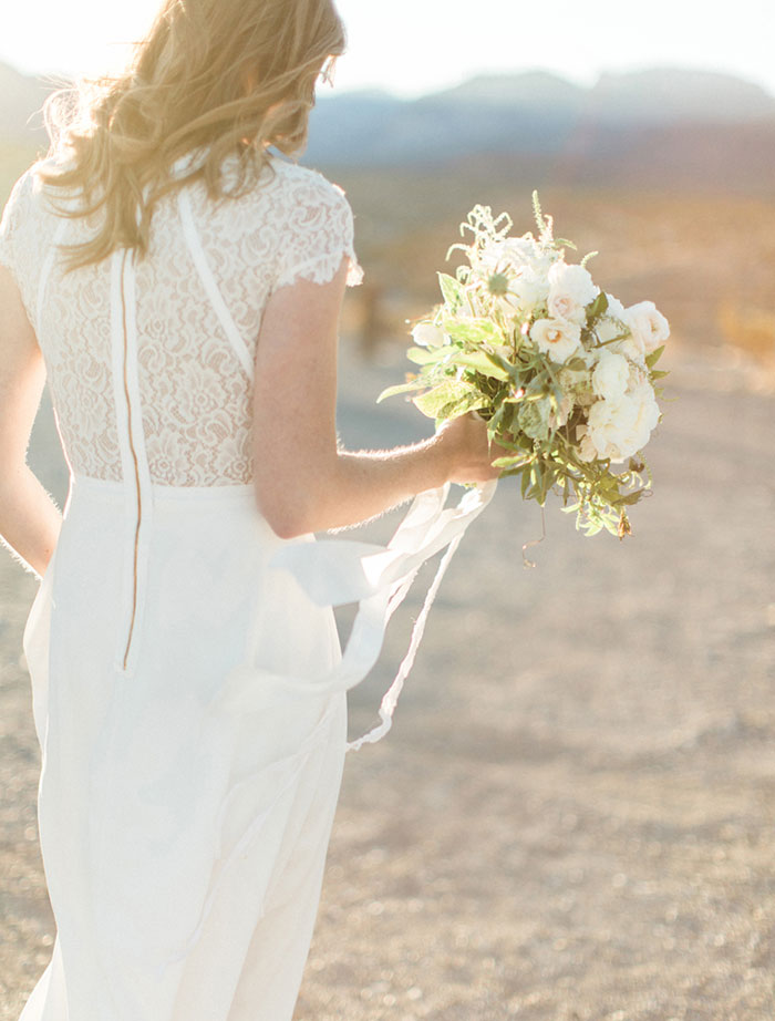 desert-anniversary-white-black-lace-organic-romantic-wedding-inspiration16